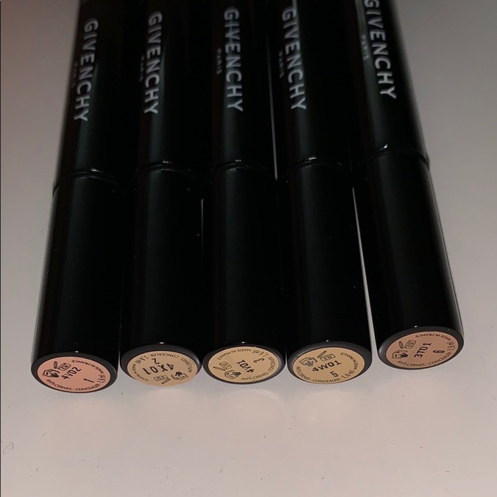 GIVENCHY Mister Light corrector